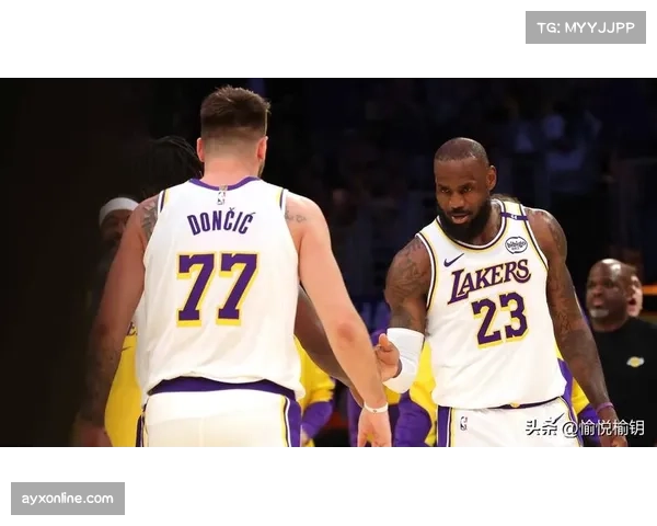 詹姆斯缺席季前赛 湖人新阵容中东契奇核心作用逐渐凸显 詹姆斯缺席季前赛 湖人新阵容中东契奇核心作用逐渐凸显