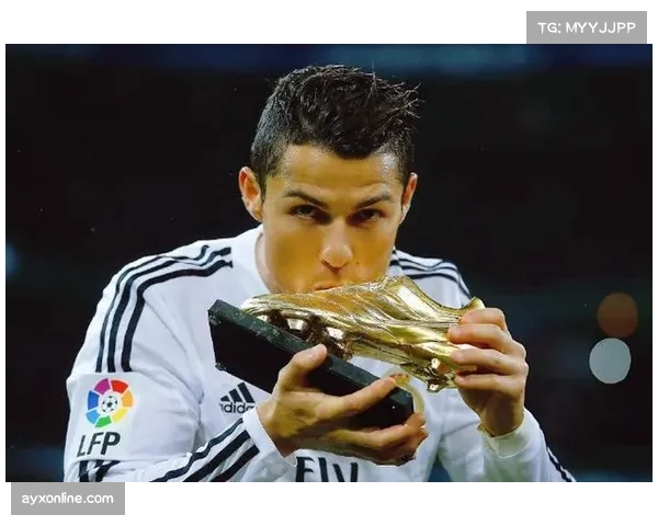 C罗四十岁斩获金靴 职业精神成年轻球员成长楷模